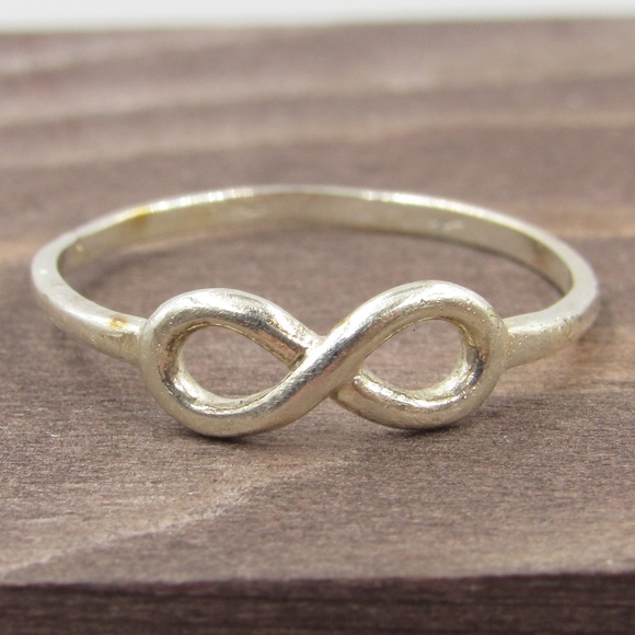 Jewelry - Size 5.75 Sterling Silver Dainty Infinity Band